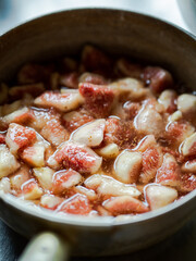 いちじくを炊く