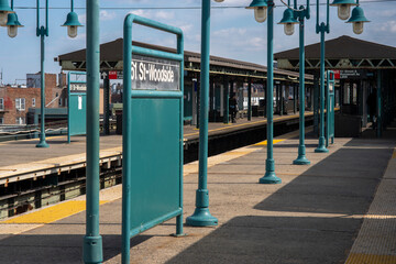 61 Woodside, station on the Flushing Line of the New York City Subway without people