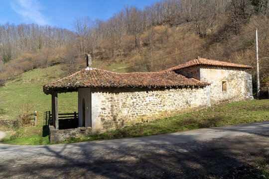 Ermita de Nuestra Se&ntilde;ora de Ricao. Caleao, Asturias.