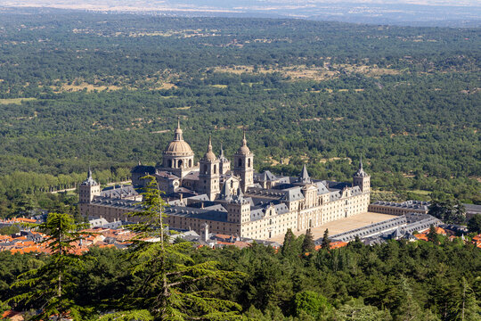 Vista general del Monasterio Real de San Lorenzo del Escorial (siglo XVI). Fue declarado Patrimonio de la Humanidad en 1984. Provincia de Madrid. Espa&ntilde;a.