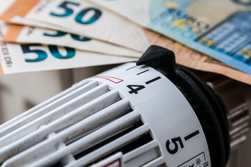Heizungsthermostat - Erh&ouml;hung der Heizkosten 2022 - Energiekrise Deutschland