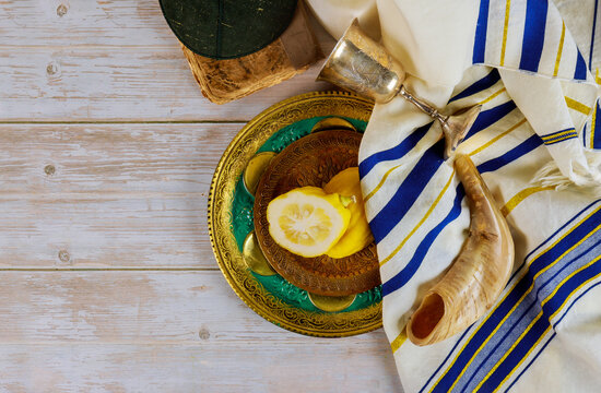 There is Jewish holiday of Sukkot of the etrog is an essential part feast Tabernacles