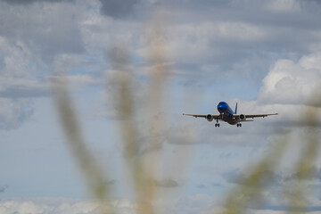 avion vol aerien aviation aeroport survol ciel 