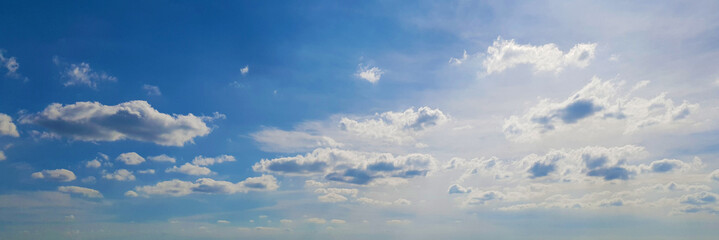 푸른하늘과 석양의 하늘 사진