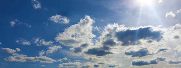 푸른하늘과 석양의 하늘 사진