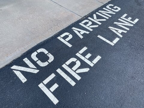 No parking Fire Lane road signage