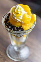 マンゴーパフェ