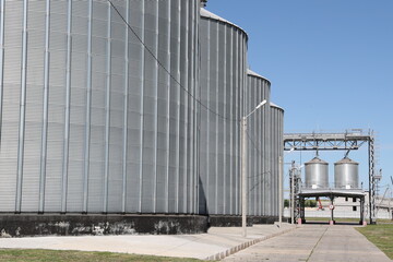 agro-storage granary elevator at an agro-processing plant for processing, drying, cleaning and storing agricultural products, flour, cereals and grain. Granary, bunkering of bulk cargoes with grain.