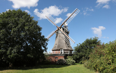 Fototapeta na wymiar Windmühle