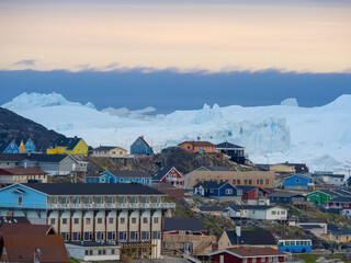 Fototapeta na wymiar Ilulissat, formerly Jakobshavn or Jacobshaven, in western Greenland north of the Artic Circle.