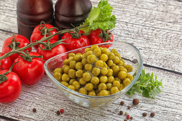 Canned sweet green peas conserve