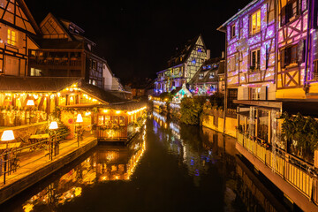 Fototapeta na wymiar A beautiful cityscape at the famous Christmas market in Colmar in France.