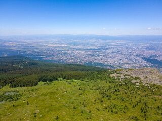 Obraz premium Aerial view of Vitosha Mountain near Kamen Del Peak, Bulgaria