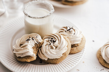cookies with butter cream nutmeg sweet dessert cafe