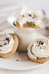 cookies with butter cream nutmeg sweet dessert cafe