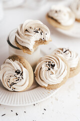 cookies with butter cream nutmeg sweet dessert cafe