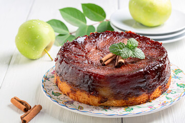 Inverted apple pie with cinnamon.