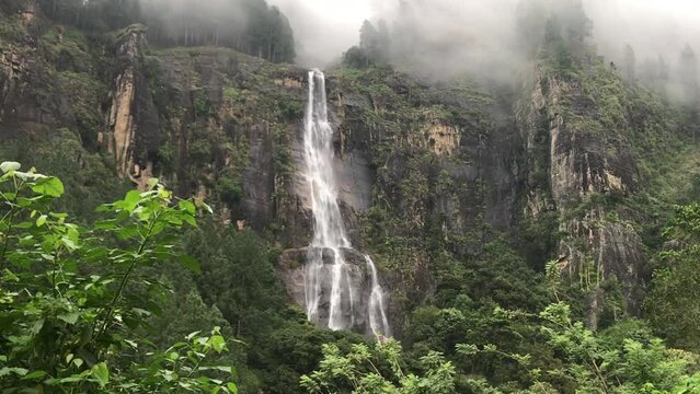 Bambarakanda waterfall