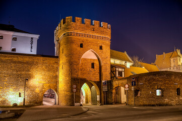Bridge gate in Torun, Kuyavian-Pomeranian Voivodeship, Poland © Darek Bednarek