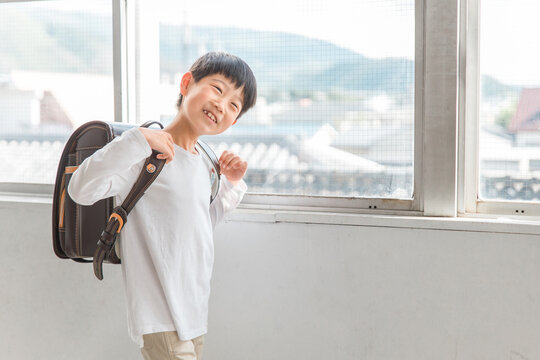 背負う の画像 16 075 件の Stock 写真 ベクターおよびビデオ Adobe Stock 背負う の画像 16 075 件の Stock 写真 ベクターおよびビデオ Adobe Stock