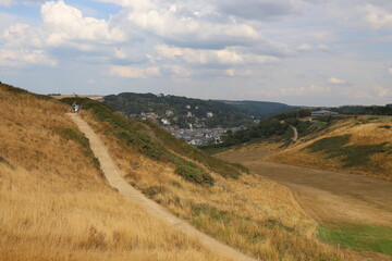 Le chemin des douaniers le long du littoral, village d'Etretat, département de la Seine Maritime,...