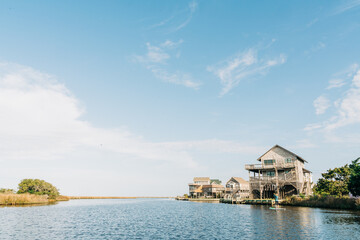 Obraz premium house on the river