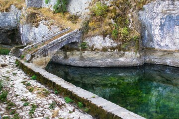 Fontaine Divona &agrave; Cahors