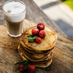 pancakes with berries