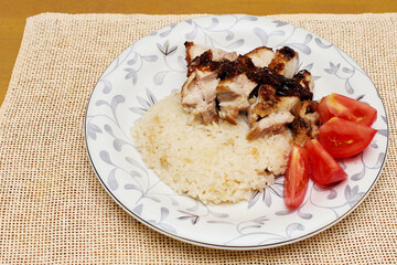 カオマンガイ（海南鶏飯）風のチキンライス