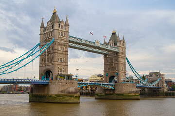 Fototapeta na wymiar The main attractions of England: Tower Bridge in London