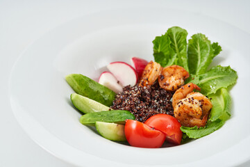 appetizer with shrimp and vegetables
