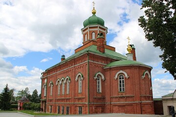 Fototapeta na wymiar Church of the beheading of John the Baptist in the Spaso-Borodino monastery 