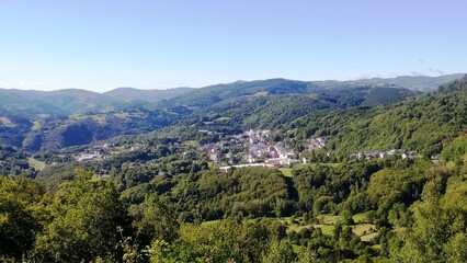 Fototapeta na wymiar Pueblos de las montañas de Lugo, Galicia