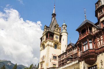 Fototapeta na wymiar Peles castle, Famous Neo-Renaissance castle at the base of the Carpathian Mountains, Europe