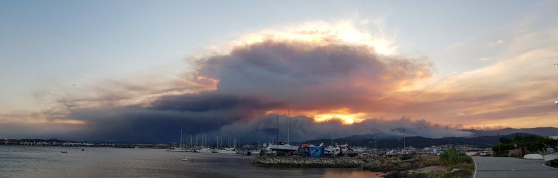 Incendio forestal en Boiro, Galicia