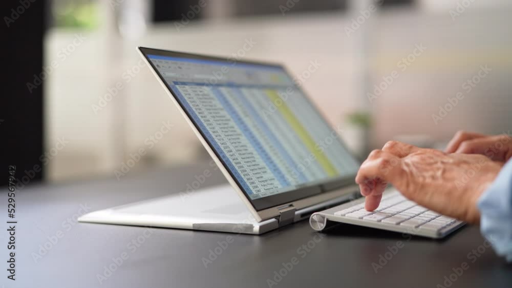 Aufkleber Working With Spreadsheet. Analyzing Data