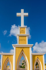 Seru Largu Kristu Ayera Awe Semper Yellow and White Cross