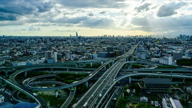 東大阪JCT自動車の往来と雲の流れのタイムラプス動画