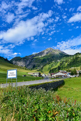 Die Arlbergstrasse (B 197) bei Stuben am Arlberg 