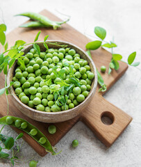 Bowl with sweet pea pods