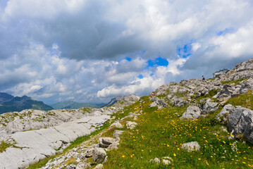 Fototapeta na wymiar Der Geoweg am Rüfikopf in den Lechtaler Alpen, Österreich