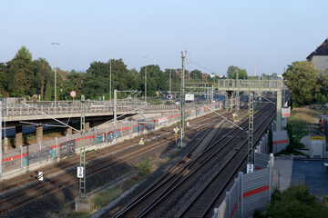 Naklejka premium Traffic, railroad tracks and expressway running in parallel
