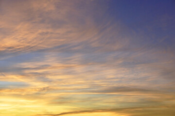Obraz premium The play of colors in the sky at the time of the summer sunset