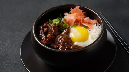 Gyudon : japanese food with beef and rice