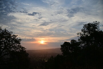 Fototapeta premium sunrise in the clouds