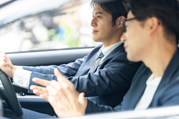 運転・車・男性