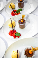 Mousse au Chocolat - Dessert im Glas, festliches Dessert, Schokodessert