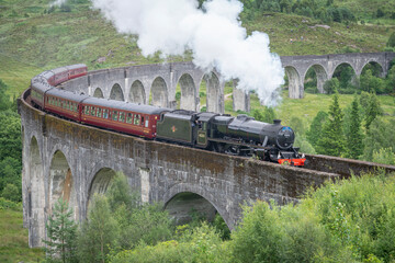 Fototapeta premium Glenfinnan Viaduct,set amongst Scottish Highland scenery,Glenfinnan, Inverness-shire, Scotland, UK.