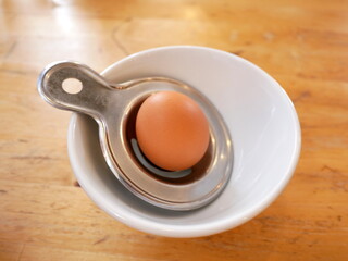 卵と黄味分け