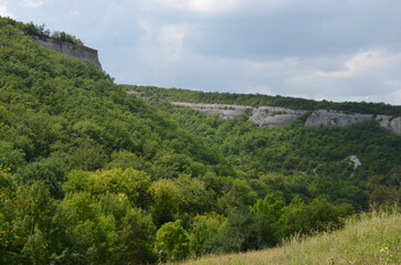 Obraz premium The forest around Chufut-Kale